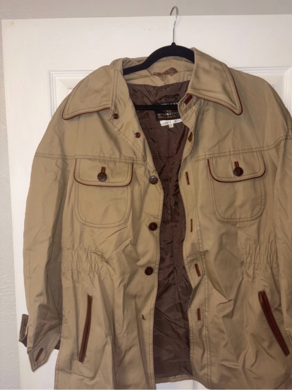 Men's vintage Tan Jacket with Brown Trim